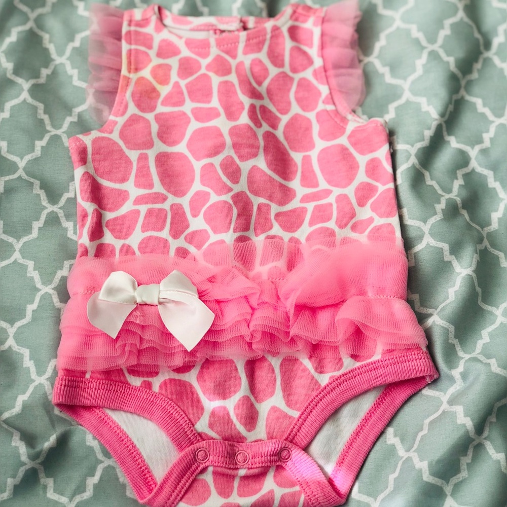 Onsie - Picture 4 of 8